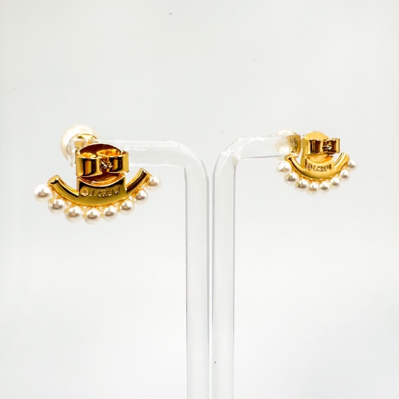 JCREW Jewelry - Pearl Stud Earrings- Lightly Worn - Picture 4 of 4